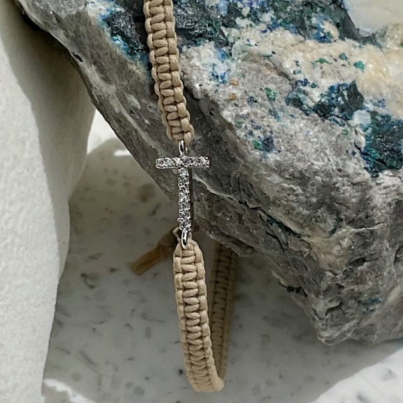 Tai 🎁Tan Adjustable Pave Initial T Cord Bracelet Cuff Wrap RARE 🎁Gift Ready - Picture 5 of 5